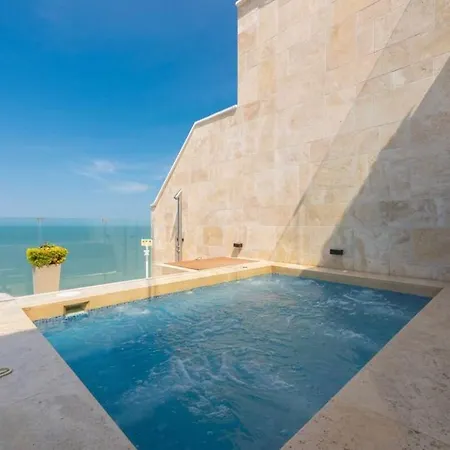 Exclusivo Apartamento En De Indias, Con Acceso A Playa Directo